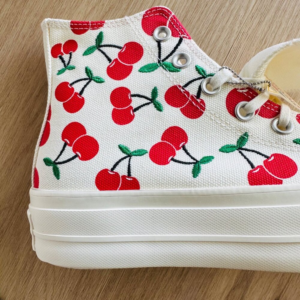 ✨Converse Chuck Taylor All Star Lift Platform Sz 8 Womens Shoes Cherries A08096C - Picture 6 of 9